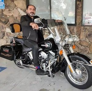 Meet your Posher, Mustafa